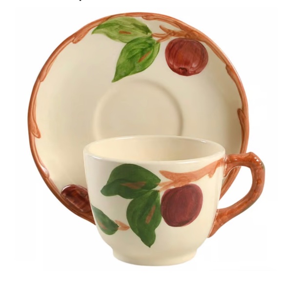 FRANCISCAN "APPLE" COLLECTION 6 FLAT & SAUCER SETS (12 PIECES TOTAL) - Picture 1 of 5